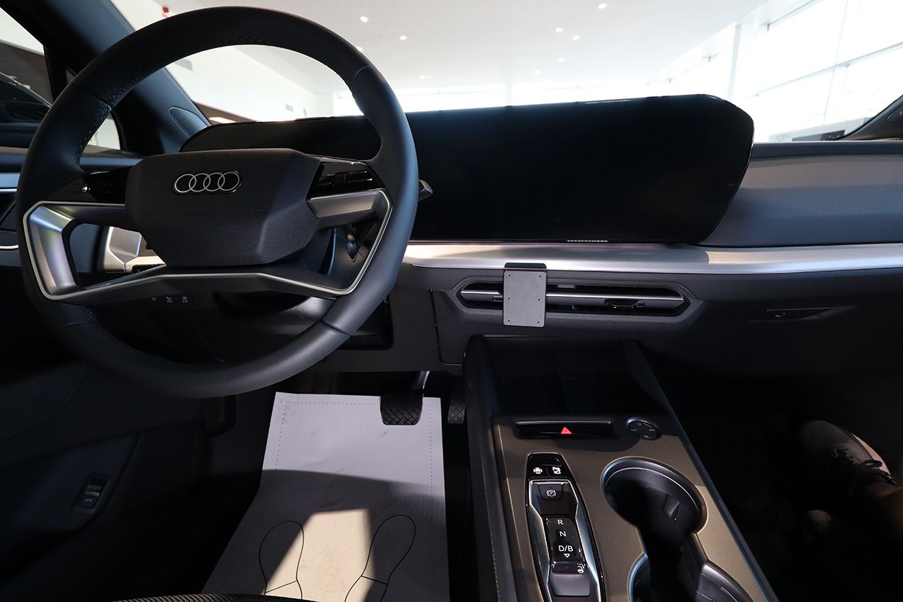 Proclip Audi Q4 e-tron 27- Mitte montage